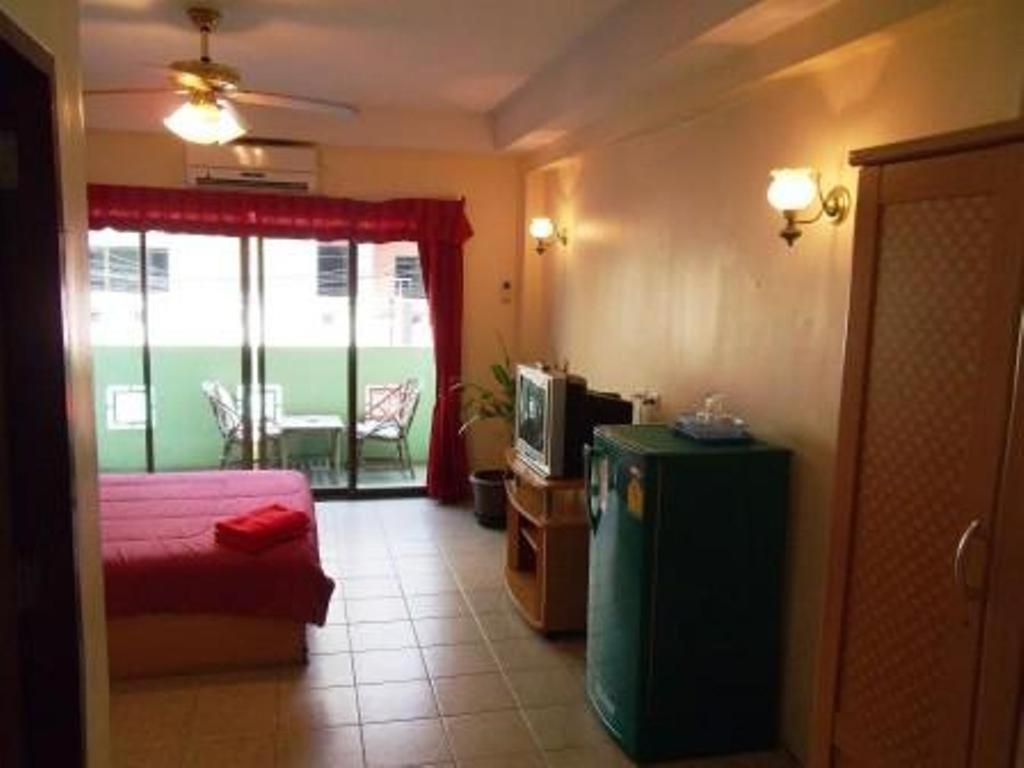 Billabong Hotel Pattaya Pokoj fotografie